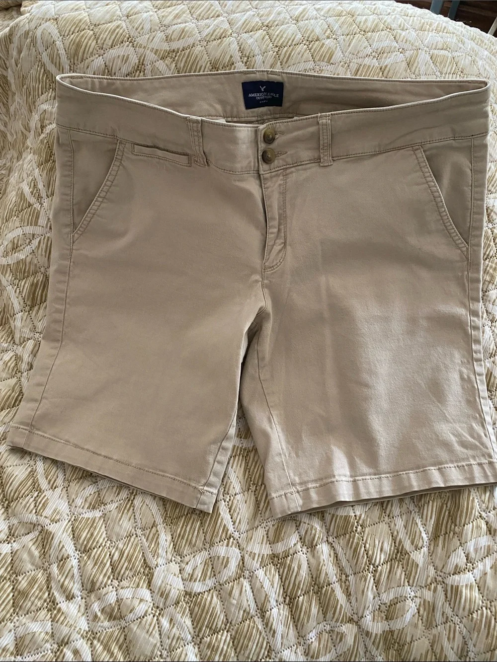American Eagle Outfitters Women’s Tan  Bermuda Stretch Design Shorts Size 14